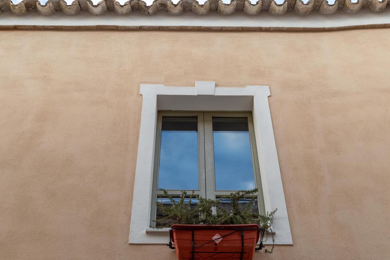 Villa Ladiri - Antica Dimora In Terra Cruda Sìnnai Exterior foto